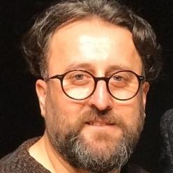 -YEN- KELAMIN KUTSALA ARPTII YERDE YANKILANIR